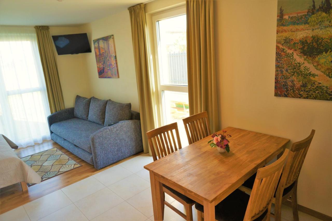 פלאנגה Smelio Vila Apartments מראה חיצוני תמונה