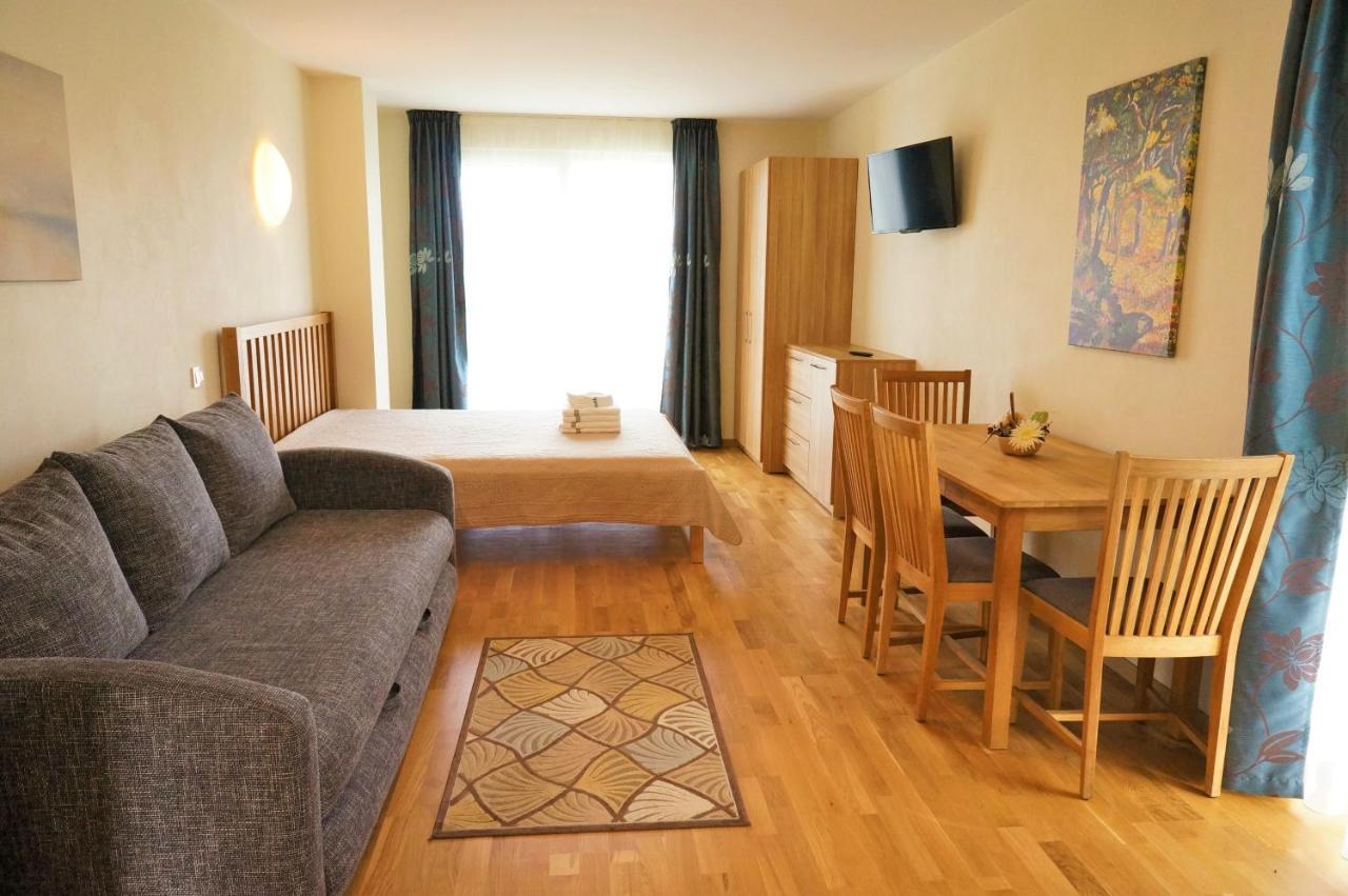 פלאנגה Smelio Vila Apartments מראה חיצוני תמונה
