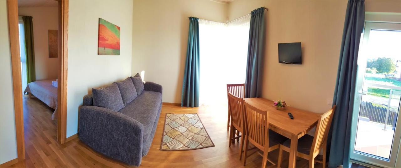 פלאנגה Smelio Vila Apartments מראה חיצוני תמונה
